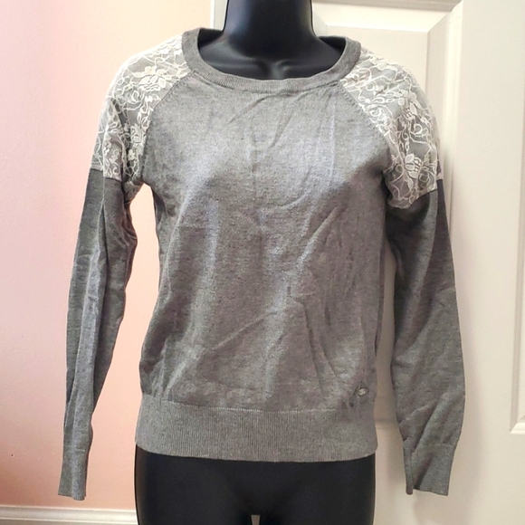 GUESS Lace Shoulder Overlay Top - Picture 1 of 9